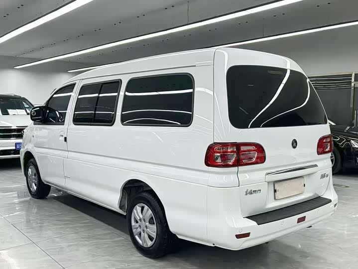 Фото 4 - Dongfeng Forthing Lingzhi M5