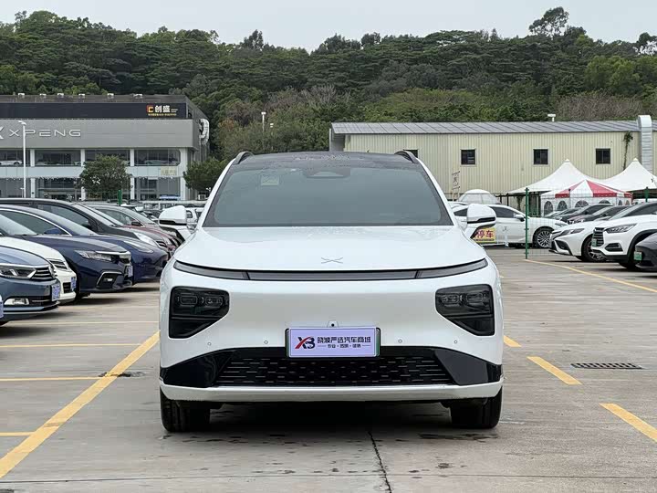 Фото 2 - XPeng G9