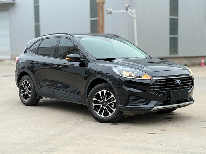 Фото 2 - Ford Escape