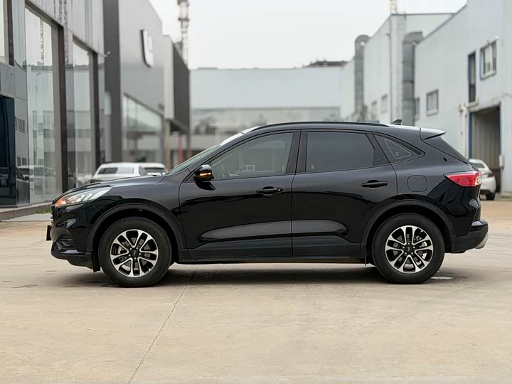 Фото 4 - Ford Escape