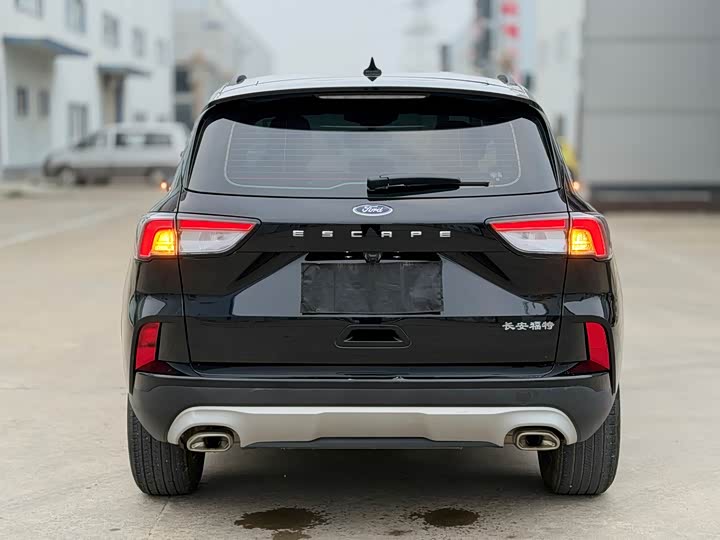 Фото 6 - Ford Escape