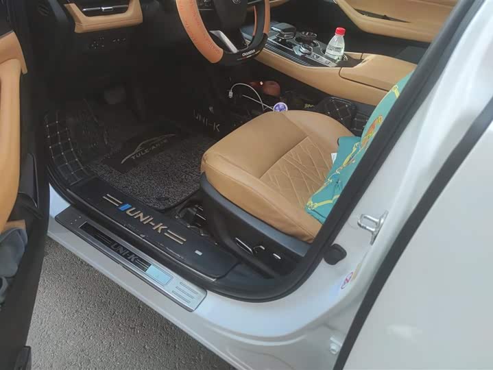 Фото 9 - Changan UNI-K