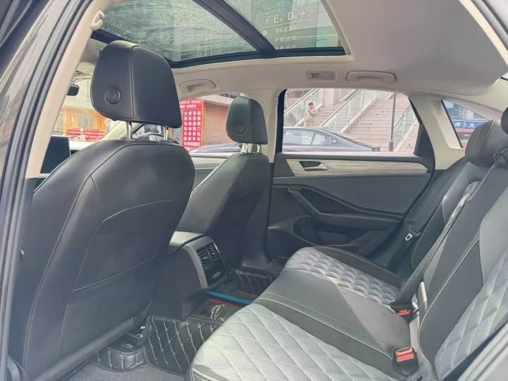 Фото 5 - Volkswagen Sagitar L