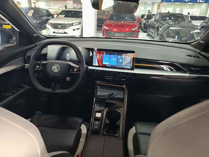 Фото 3 - MG Motor 5 Scorpio