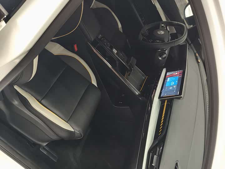 Фото 7 - MG Motor 5 Scorpio