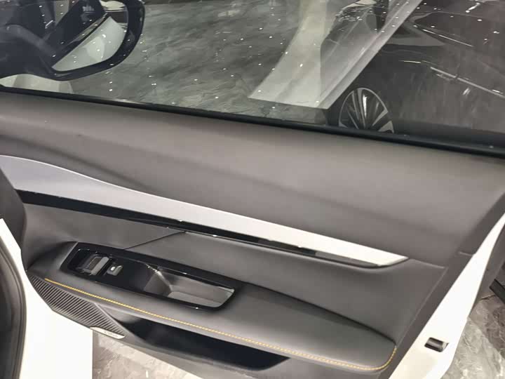 Фото 8 - MG Motor 5 Scorpio