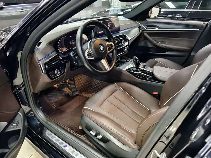 Фото 4 - BMW 5 Series