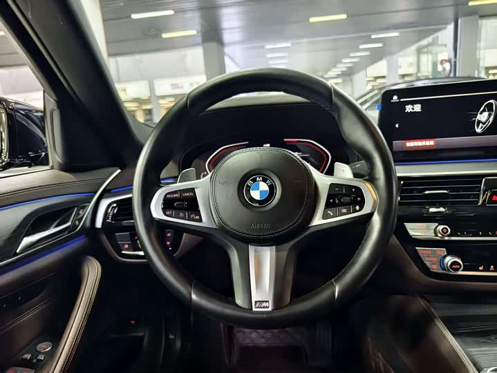 Фото 9 - BMW 5 Series