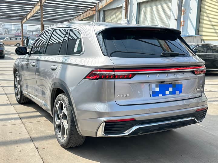 Фото 9 - Geely Monjaro