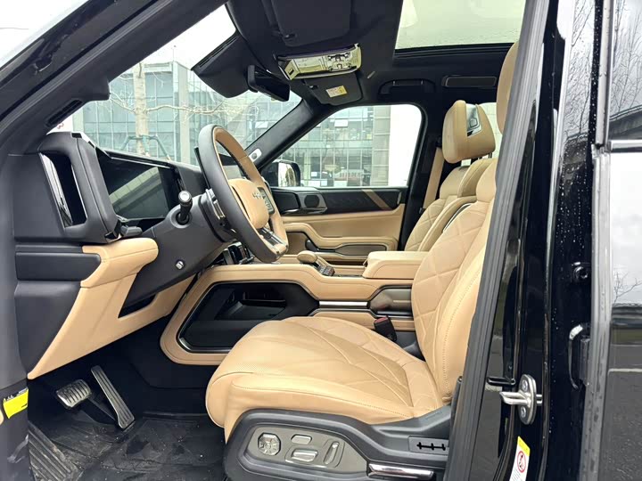 Фото 4 - BYD FangChengBao Leopard 8