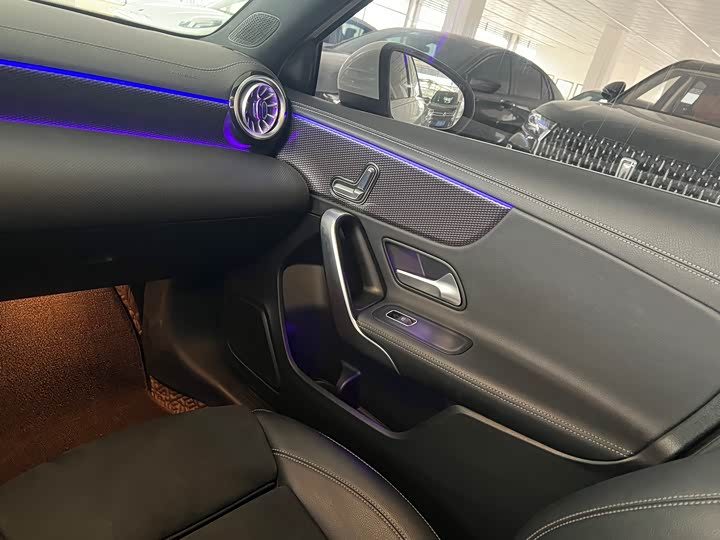 Фото 9 - Mercedes-Benz A-Class