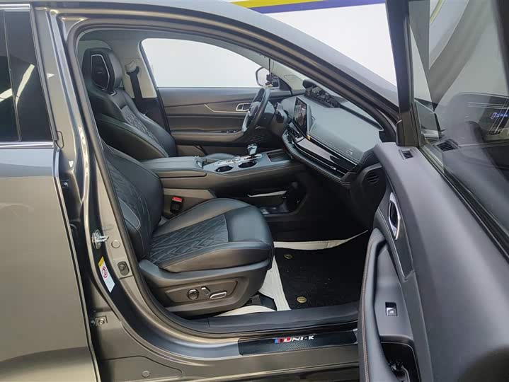 Photo 8 - Changan UNI-K Hybrid