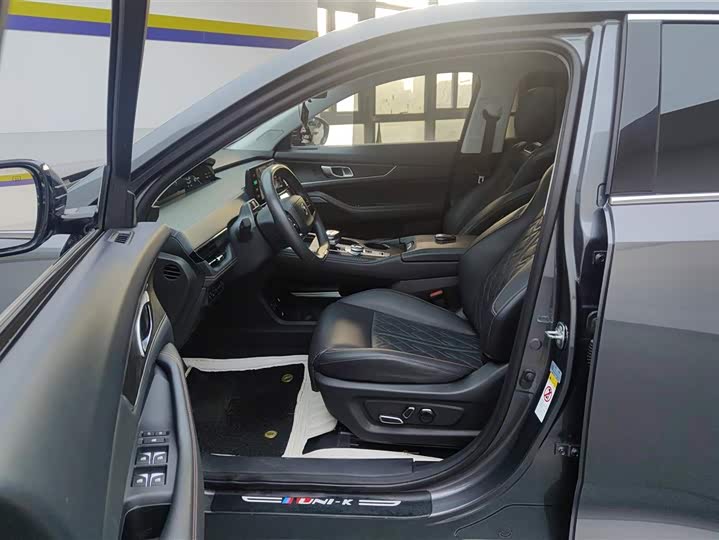 Photo 9 - Changan UNI-K Hybrid