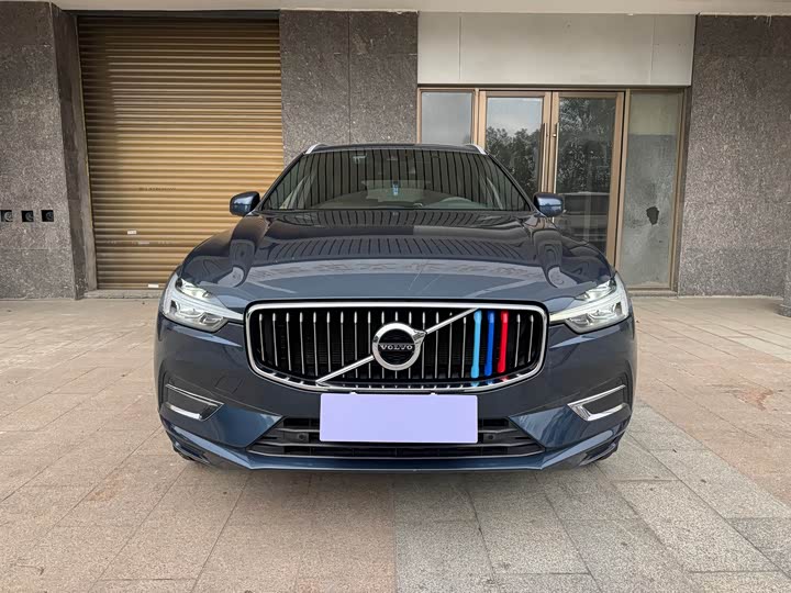 Photo 2 - Volvo XC60