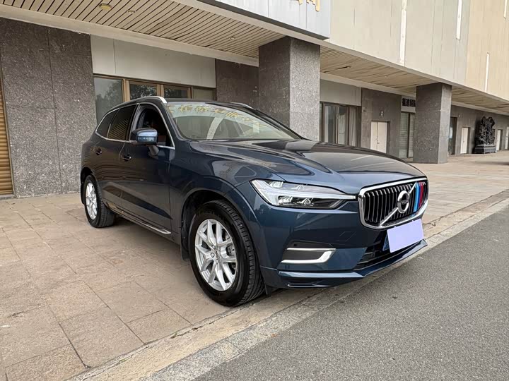 Photo 3 - Volvo XC60