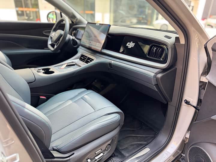 Фото 3 - BYD Sea Lion 07 DM-i Hybrid