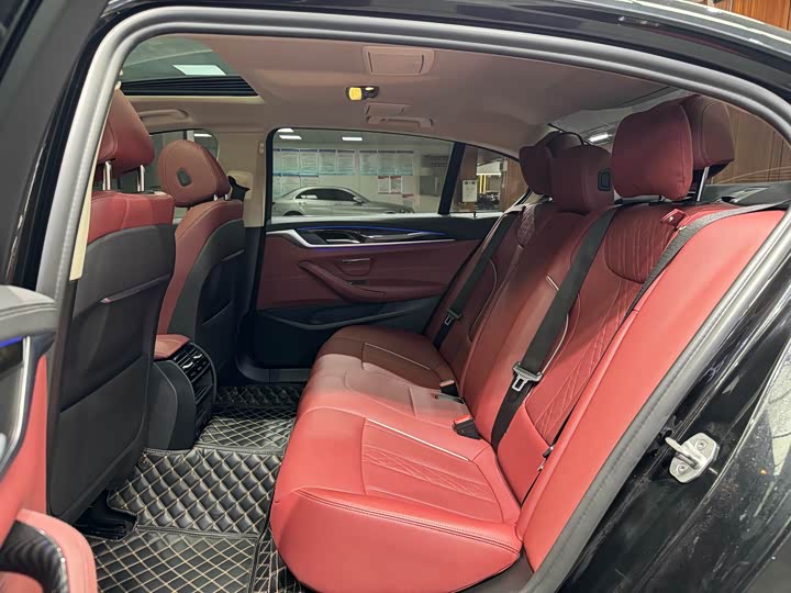 Photo 7 - BMW 5 Series