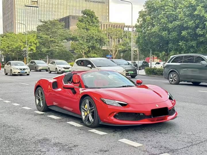 Photo 3 - Ferrari 296