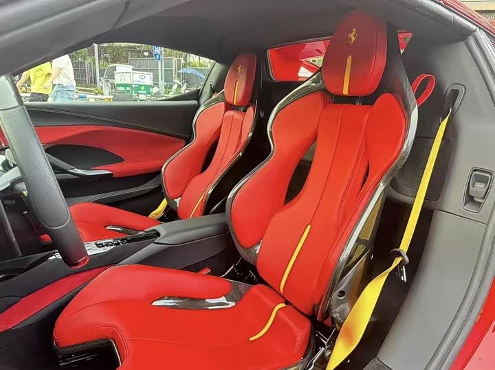 Photo 6 - Ferrari 296