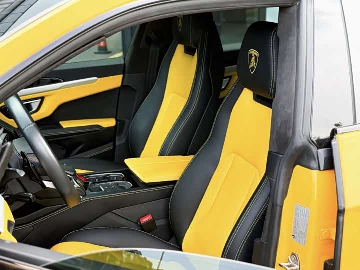 Фото 5 - Lamborghini Urus