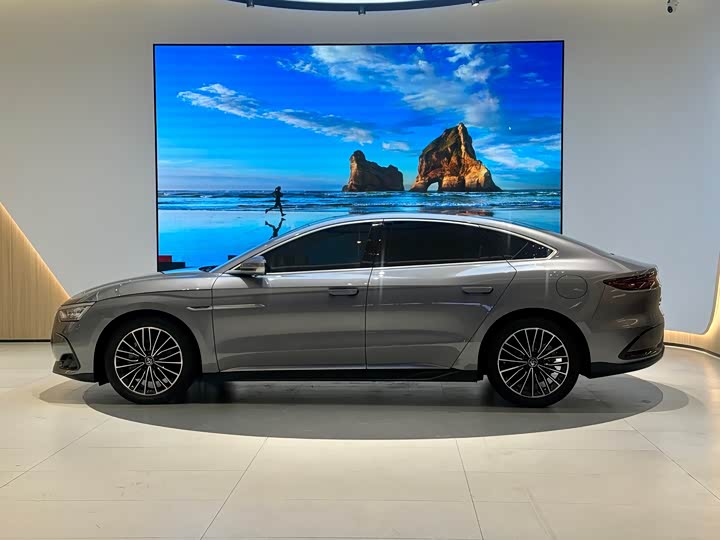 Фото 3 - BYD Han