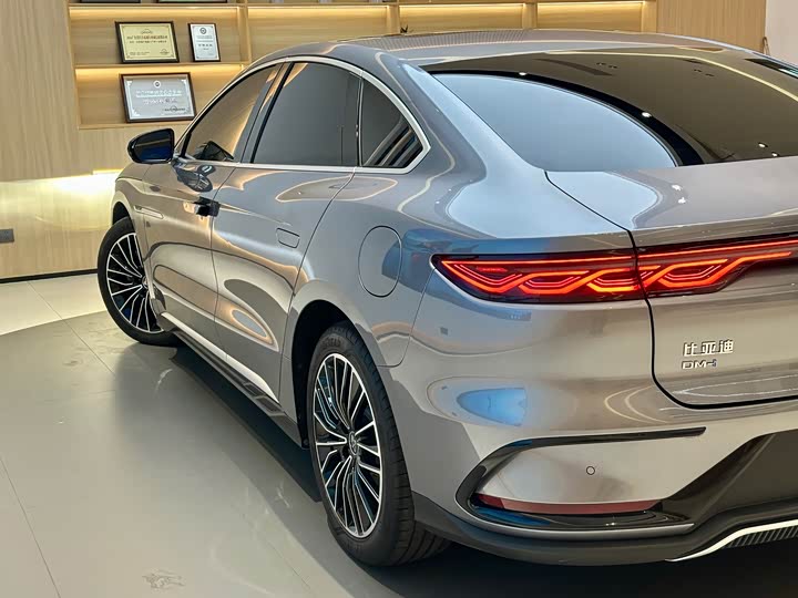 Фото 4 - BYD Han