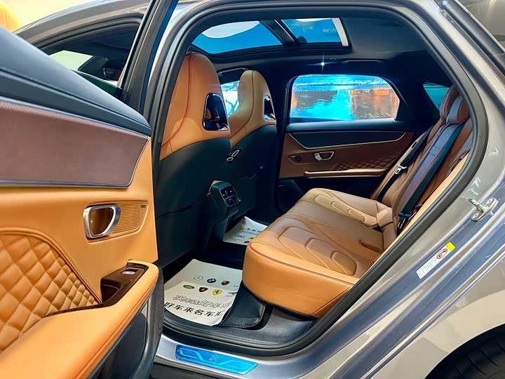 Фото 7 - BYD Han