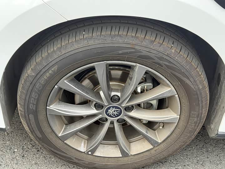 Фото 3 - BYD Qin L