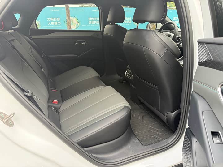 Фото 7 - BYD Qin L