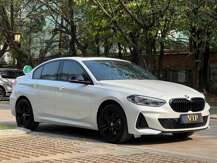 Фото 3 - BMW 1 Series