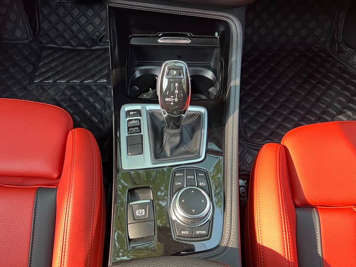 Фото 9 - BMW 1 Series