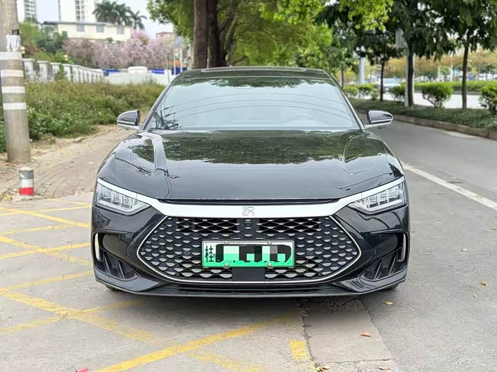 Фото 2 - BYD Han