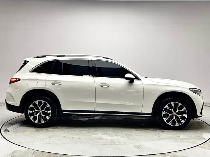 Фото 4 - Mercedes-Benz GLC-Class