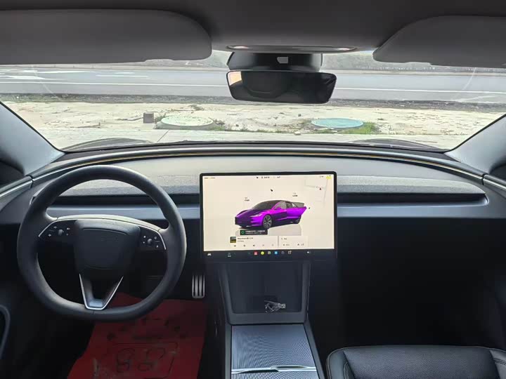 Фото 4 - Tesla Model 3