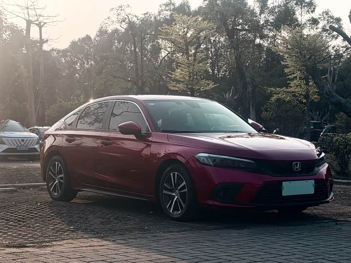 Фото 2 - Honda Civic