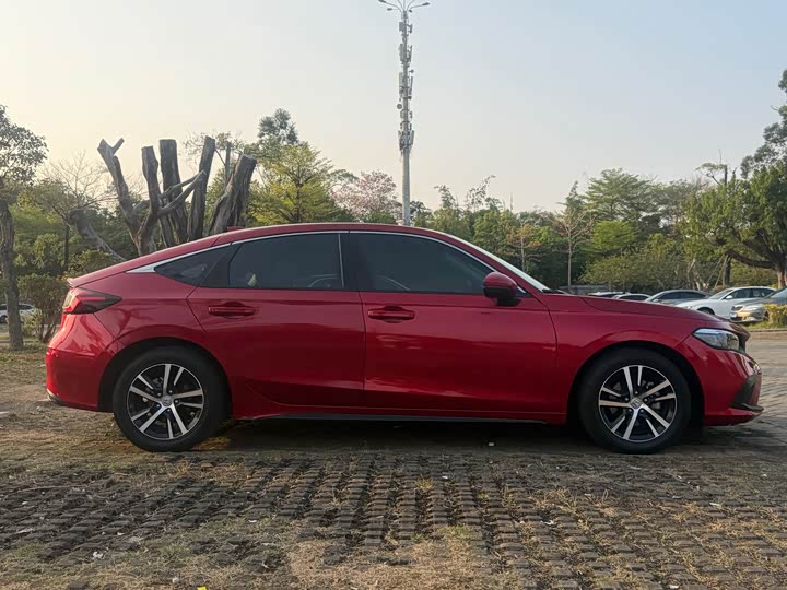 Фото 4 - Honda Civic