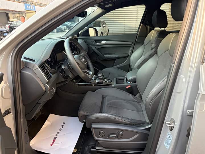 Фото 9 - Audi Q5L Sportback