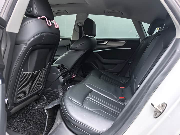 Фото 9 - Audi A7