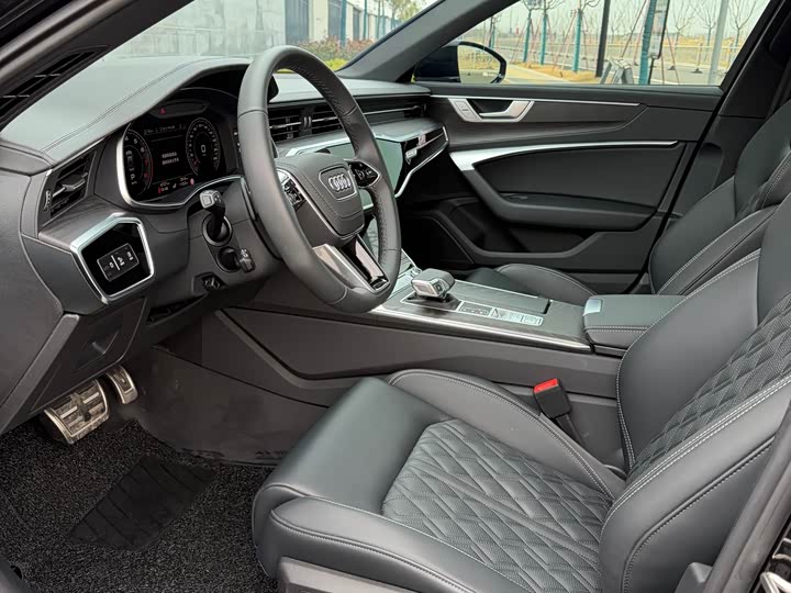 Фото 3 - Audi A6L