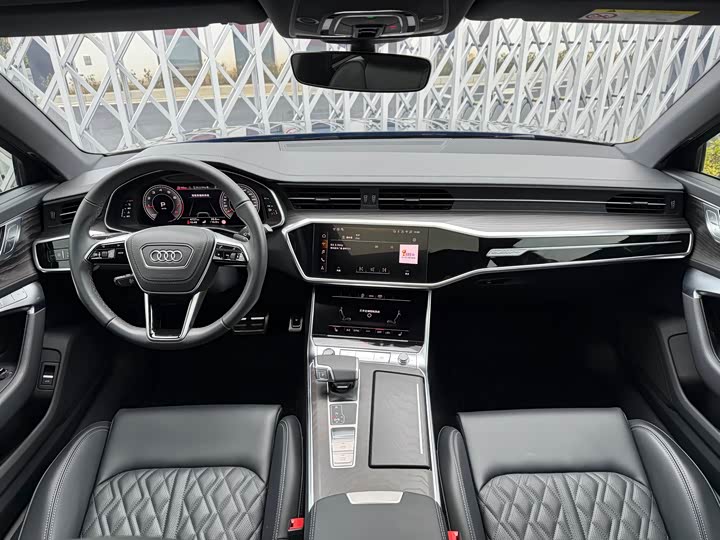 Фото 4 - Audi A6L