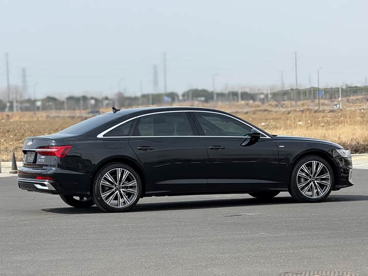 Фото 6 - Audi A6L