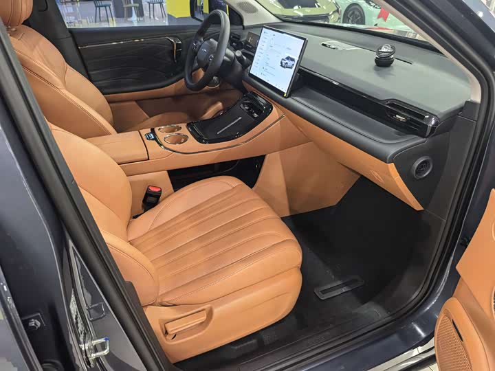 Фото 9 - GAC Aion V