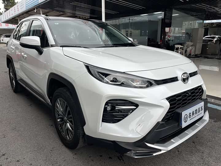 Photo 3 - Toyota Wildlander