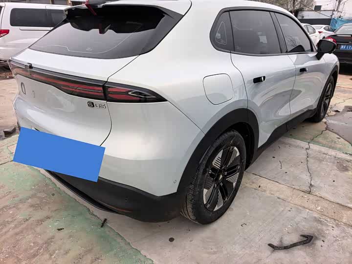 Фото 8 - Changan Deepal S05