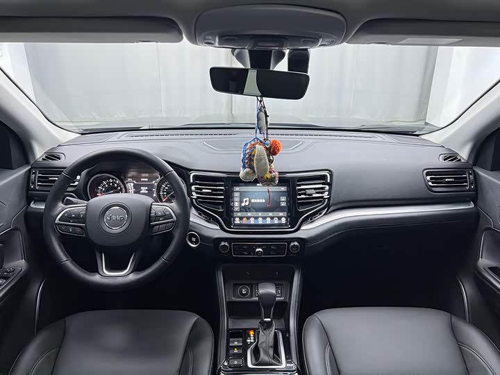 Фото 6 - Jeep Grand Commander