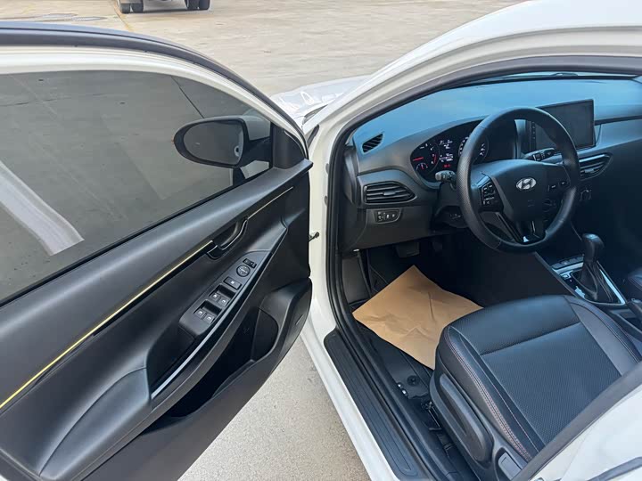 Фото 4 - Hyundai Celesta