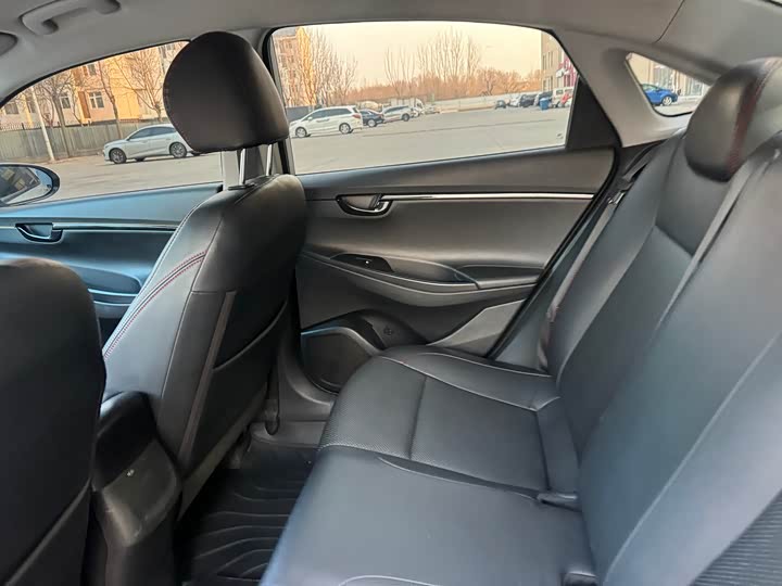 Фото 9 - Hyundai Celesta