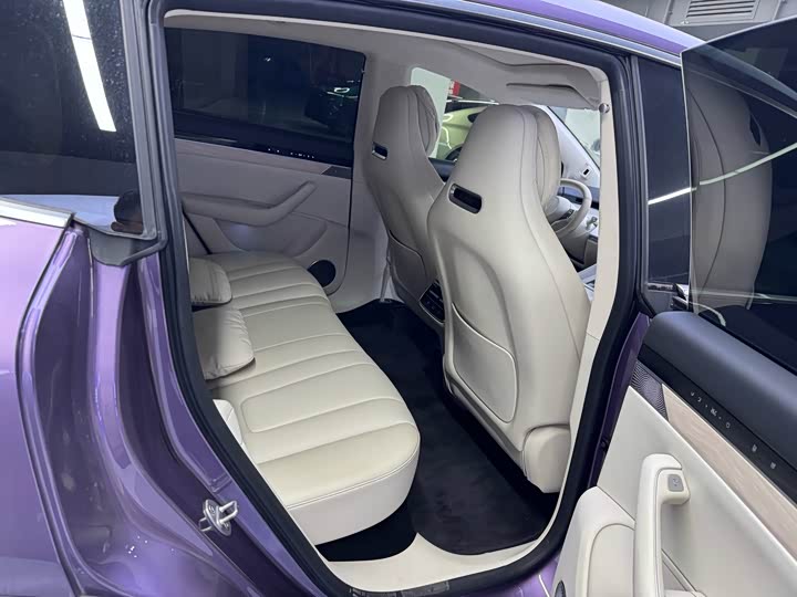 Фото 7 - Luxeed R7