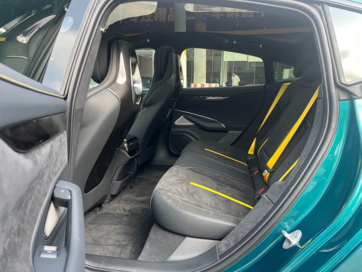 Photo 8 - Xiaomi SU7 Ultra