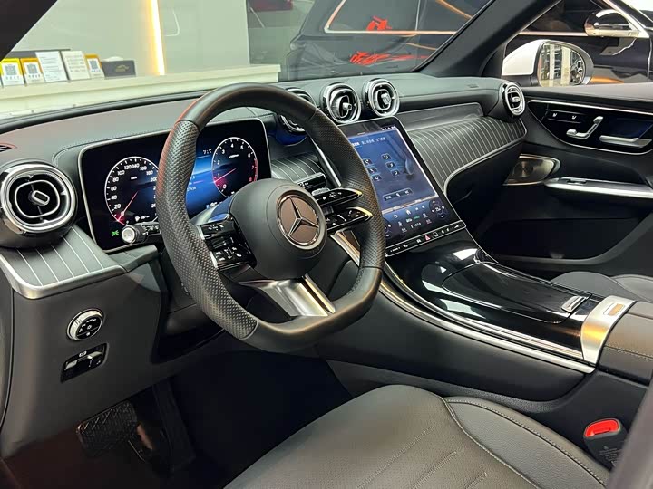 Фото 8 - Mercedes-Benz GLC-Class